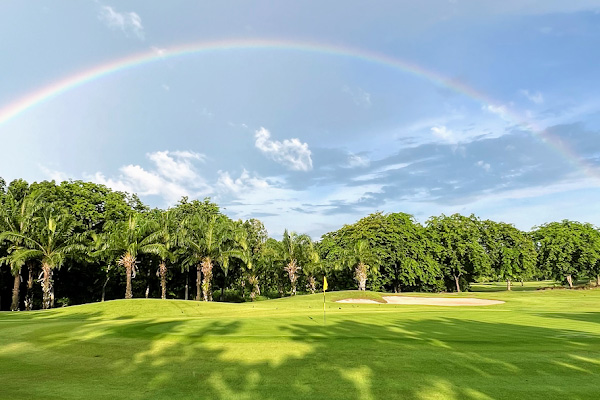 สนาม โลตัส วัลเล่ย์ กอล์ฟ รีสอร์ท